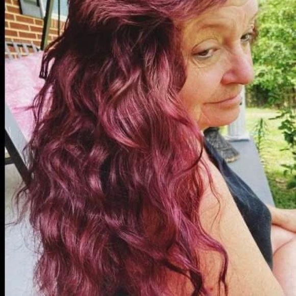 Meet your Posher, Vickie - Picture 1 of 1